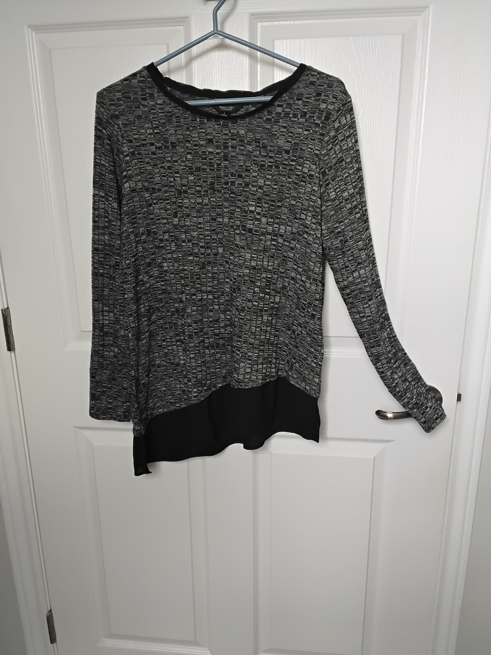 Simply Vera Vera Wang Black & Gray Layered-Hem Long Sleeve Top Size Lg